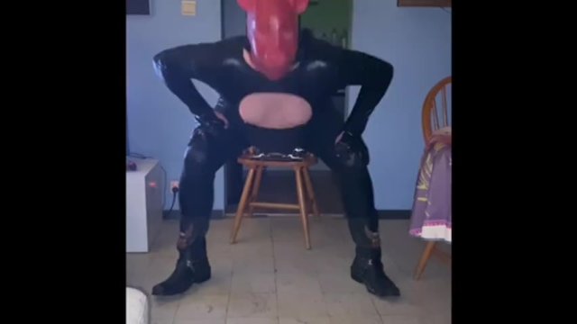 Filthy Shemale Gets Hardcore Anal Pleasure From a Fucking Machine