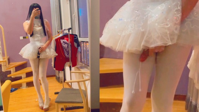 Ballet Dancer in White Pantyhose Gets Wildly Stimulated by a Powerful Sex Toy